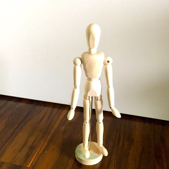 Sketch figure - Picture 1 of 3